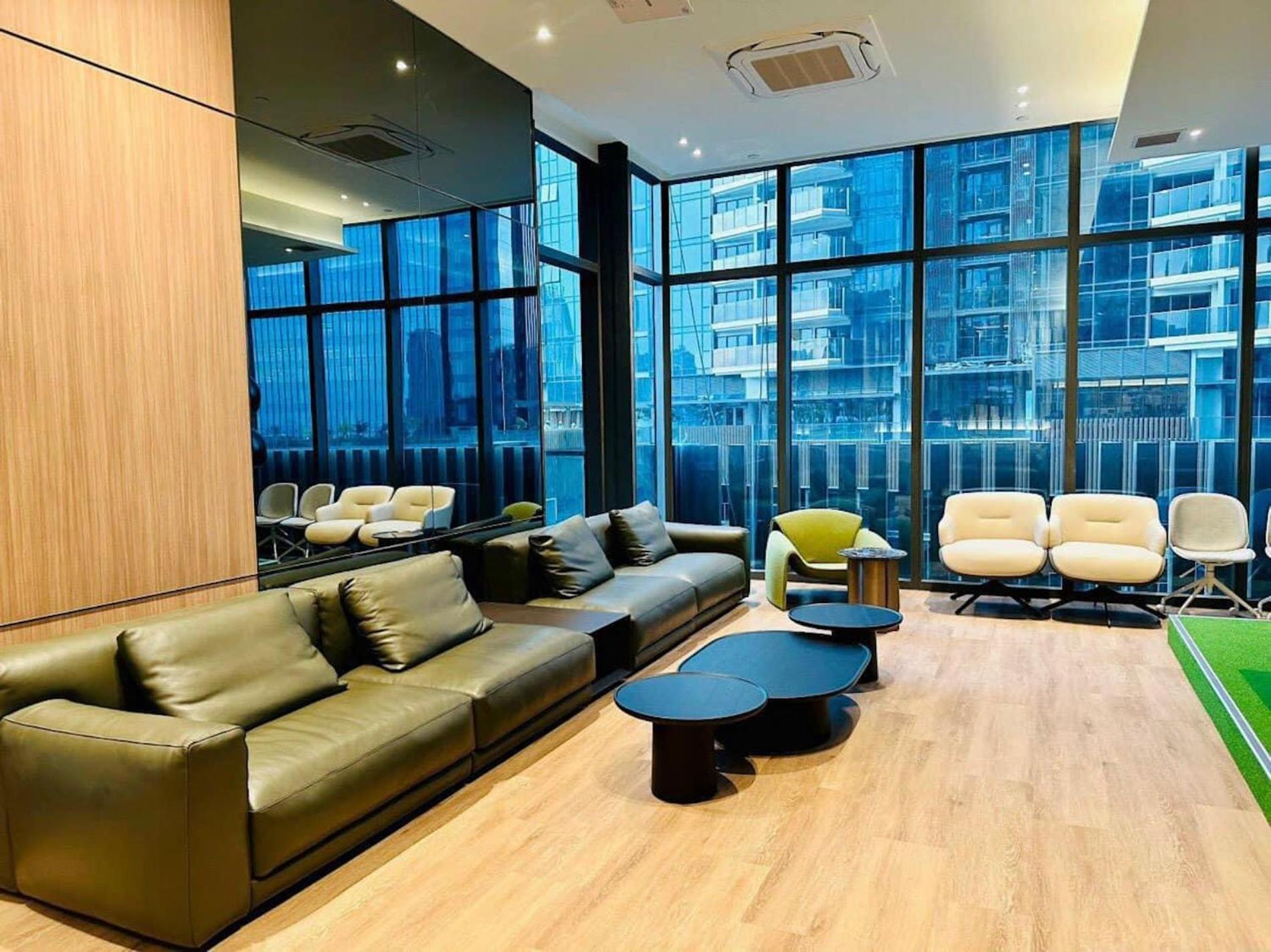 The Metropole -Complex "Opera, Crest, Galleria " -Free Pool-Gym-Sauna Room-Yoga Room Хошимин Экстерьер фото