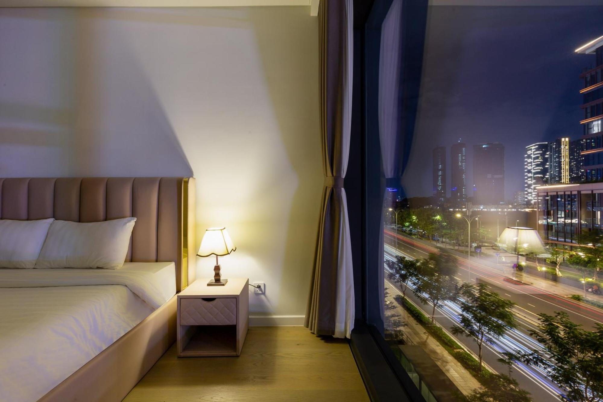 The Metropole -Complex "Opera, Crest, Galleria " -Free Pool-Gym-Sauna Room-Yoga Room Хошимин Экстерьер фото